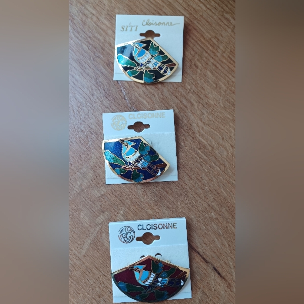 Vintage Cloisonne Blue Jay Pin